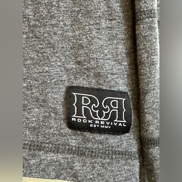 Rock Revival Logo Black and Red pullover 3 button hoodie size Medium - Picture 2 of 11